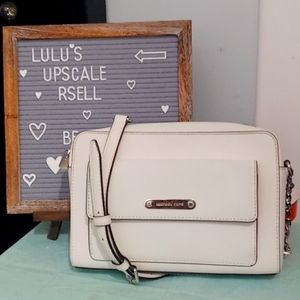BEAUTIFUL MICHAEL KORS CROSSBODY IN EUC!!!